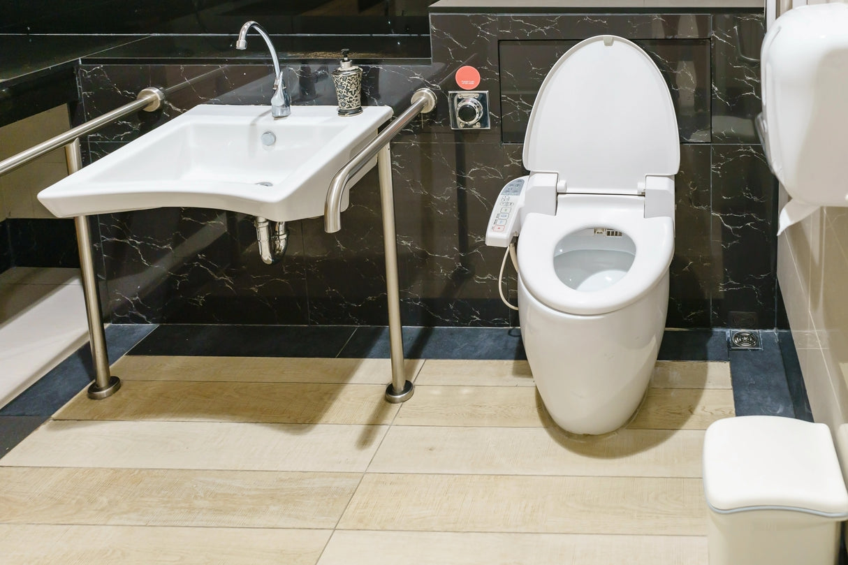 Commode Chair
